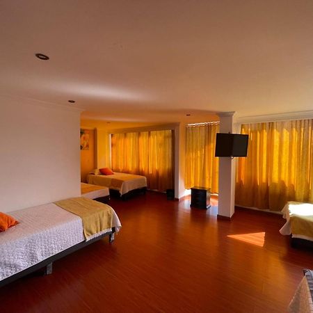 Hotel Ejecutivo 63 In Bogotá Esterno foto