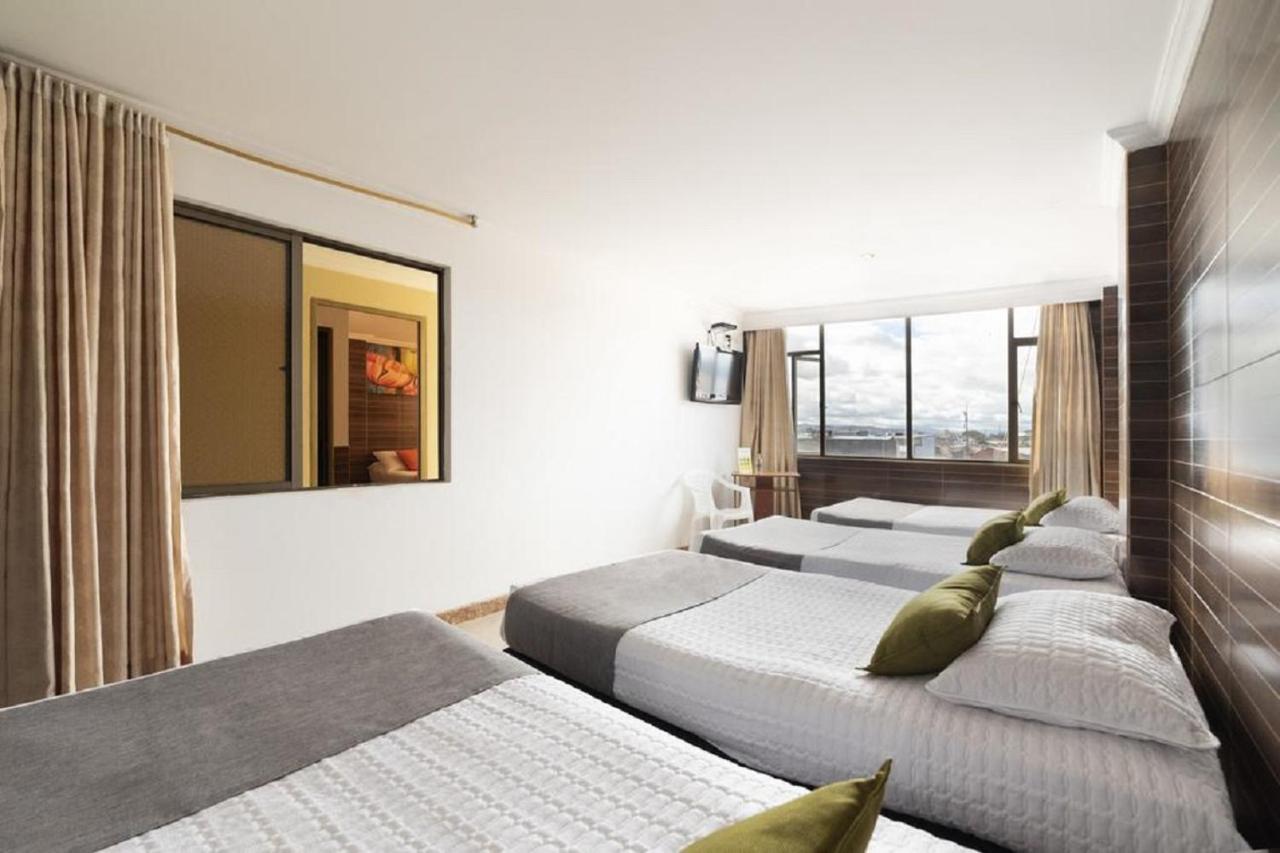 Hotel Ejecutivo 63 In Bogotá Esterno foto
