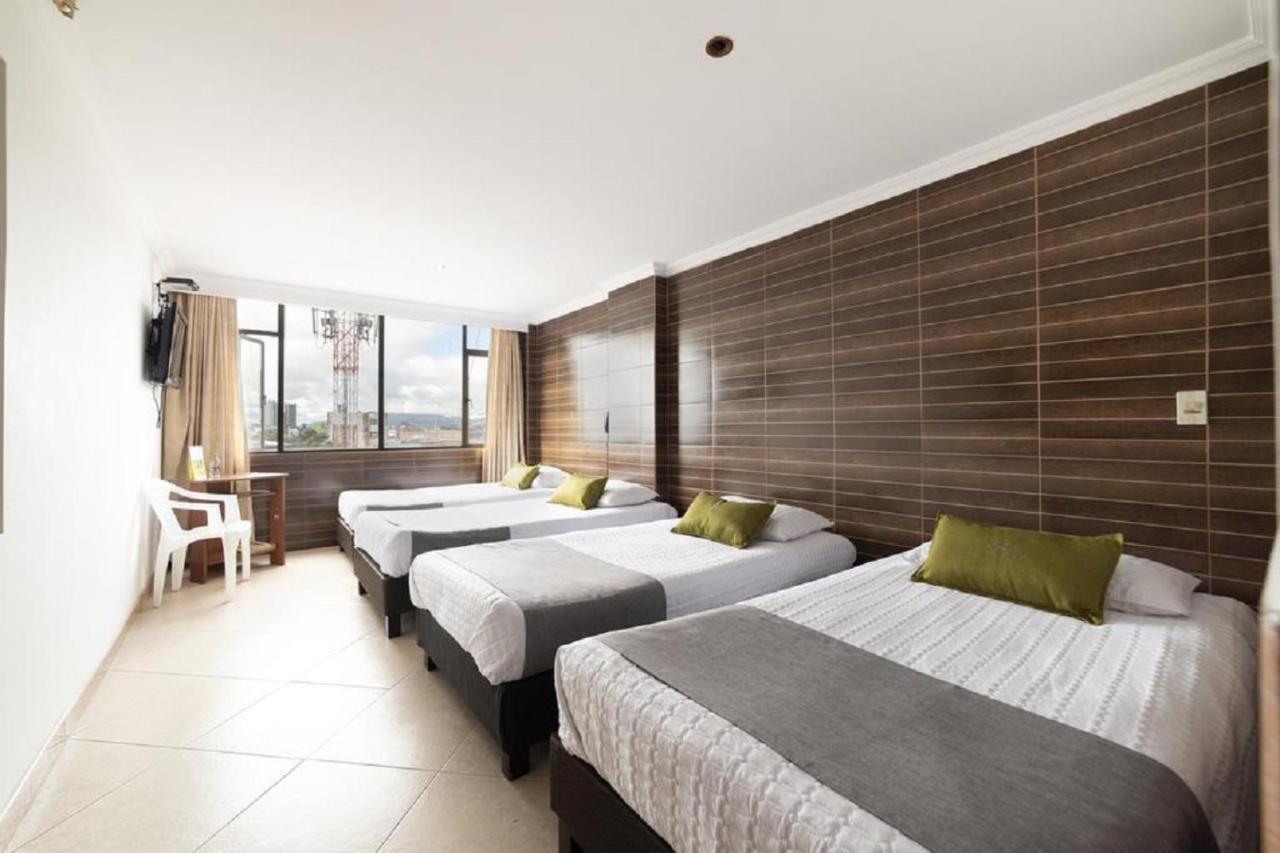 Hotel Ejecutivo 63 In Bogotá Esterno foto